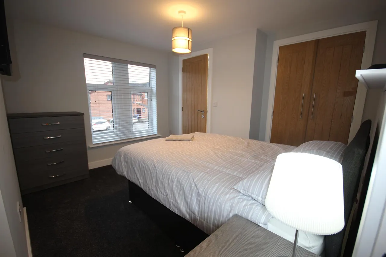 Belvedere Road, Burton upon Trent, DE13, photo 5