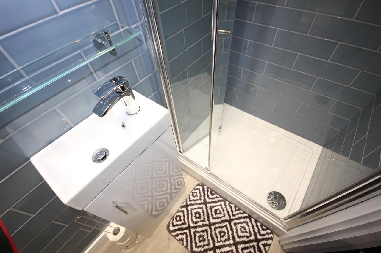 Belvedere Road, Burton upon Trent, DE13, photo 6