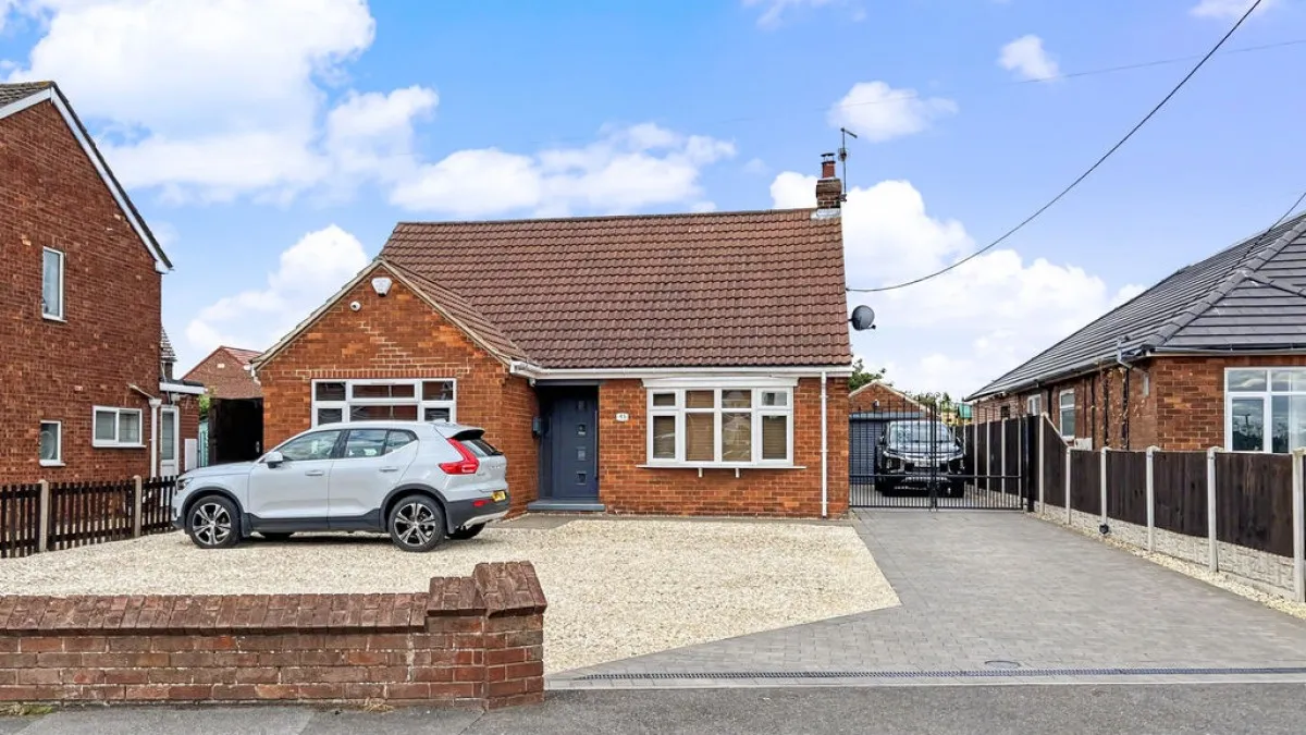 4 bed house for sale, Old Village Street, Gunness