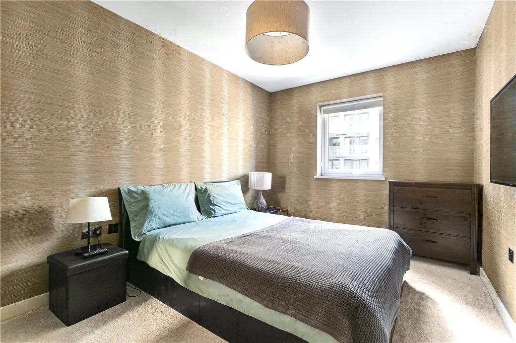 Queenstown Road, London, SW11, photo 5