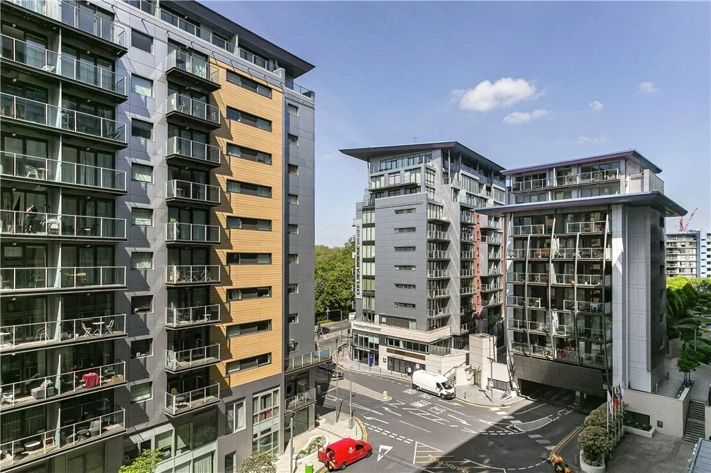 Queenstown Road, London, SW11, photo 10