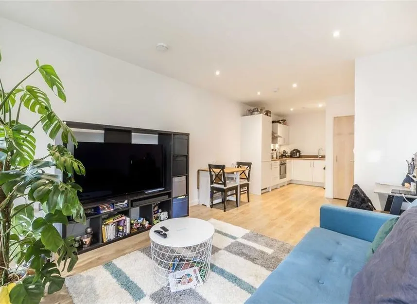 Chandlers Avenue, North Greenwich, SE10, photo 3