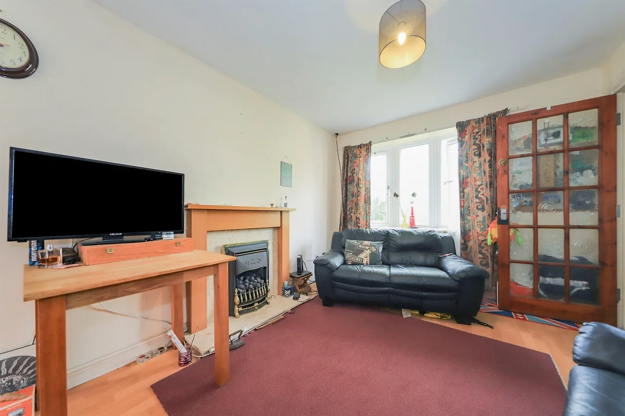 Marksbury Close, Dunstall, WV6, photo 2
