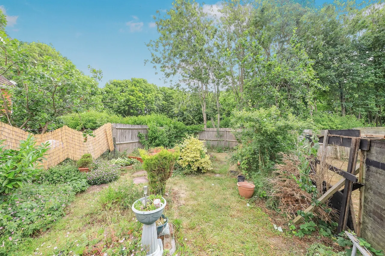 Marksbury Close, Dunstall, WV6, photo 10