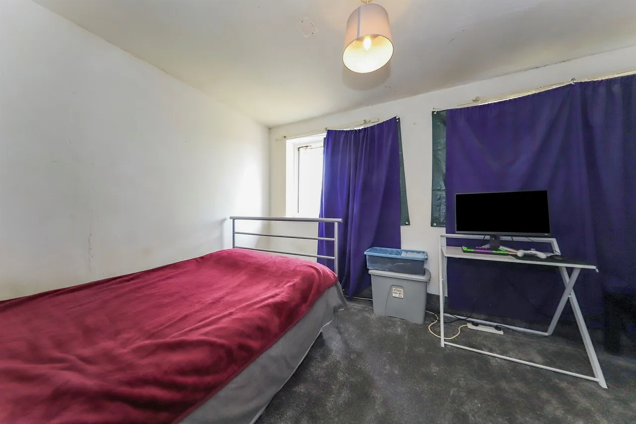 Marksbury Close, Dunstall, WV6, photo 5