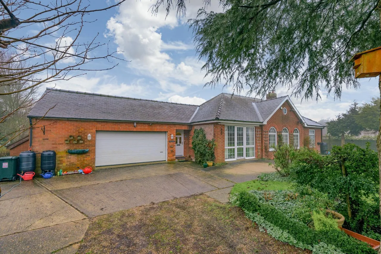 Mavis Enderby, Spilsby, PE23, photo 18