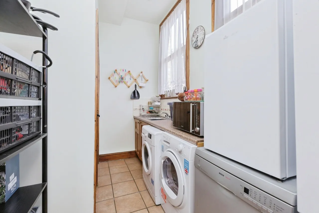The Firs, Syston, LE7, photo 11