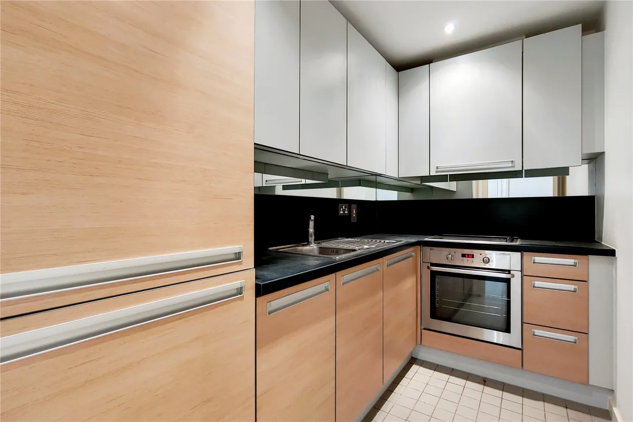 Biscayne Avenue, London, E14, photo 3