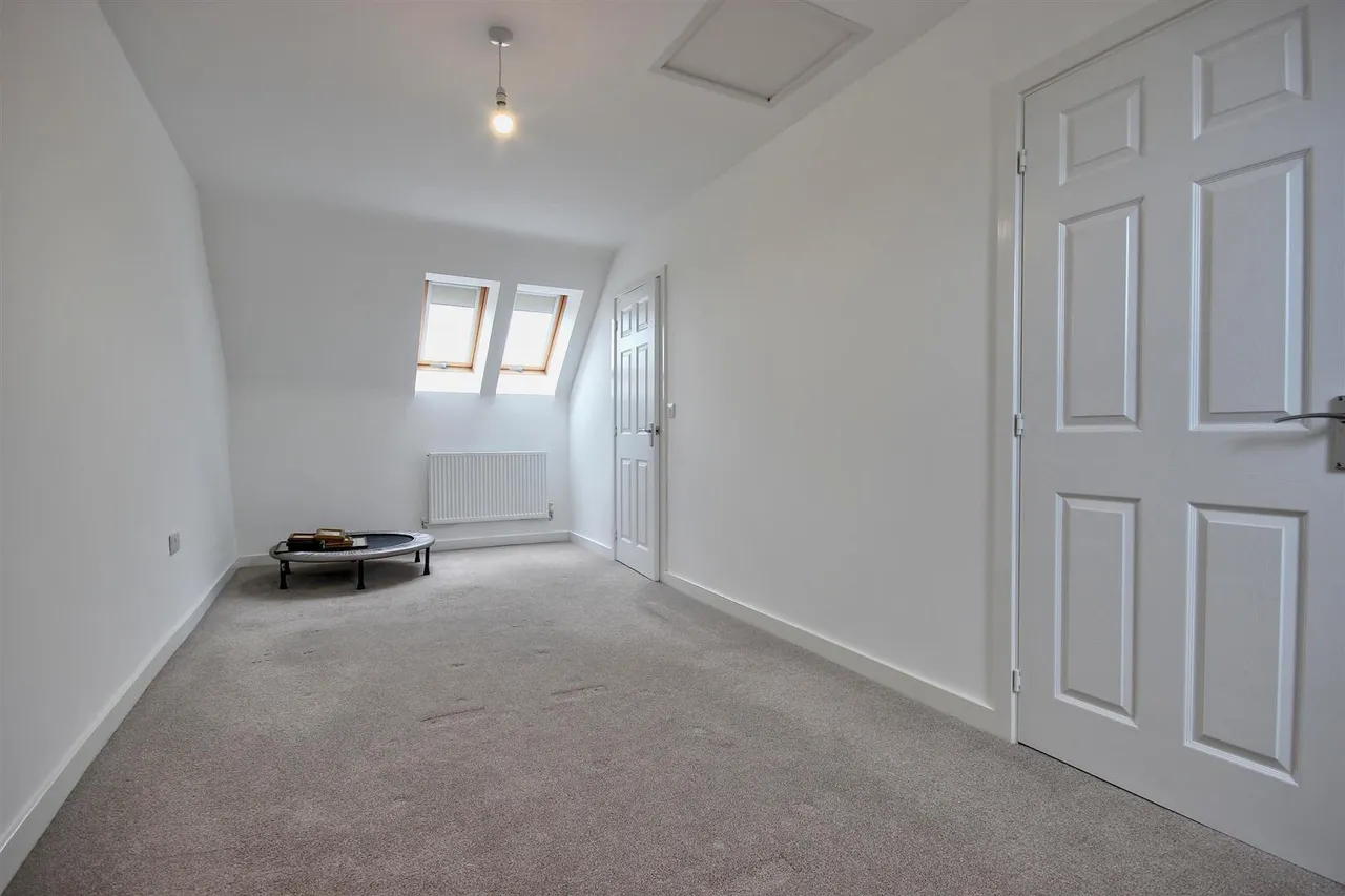 Ashcourt Drive, Hornsea, photo 9