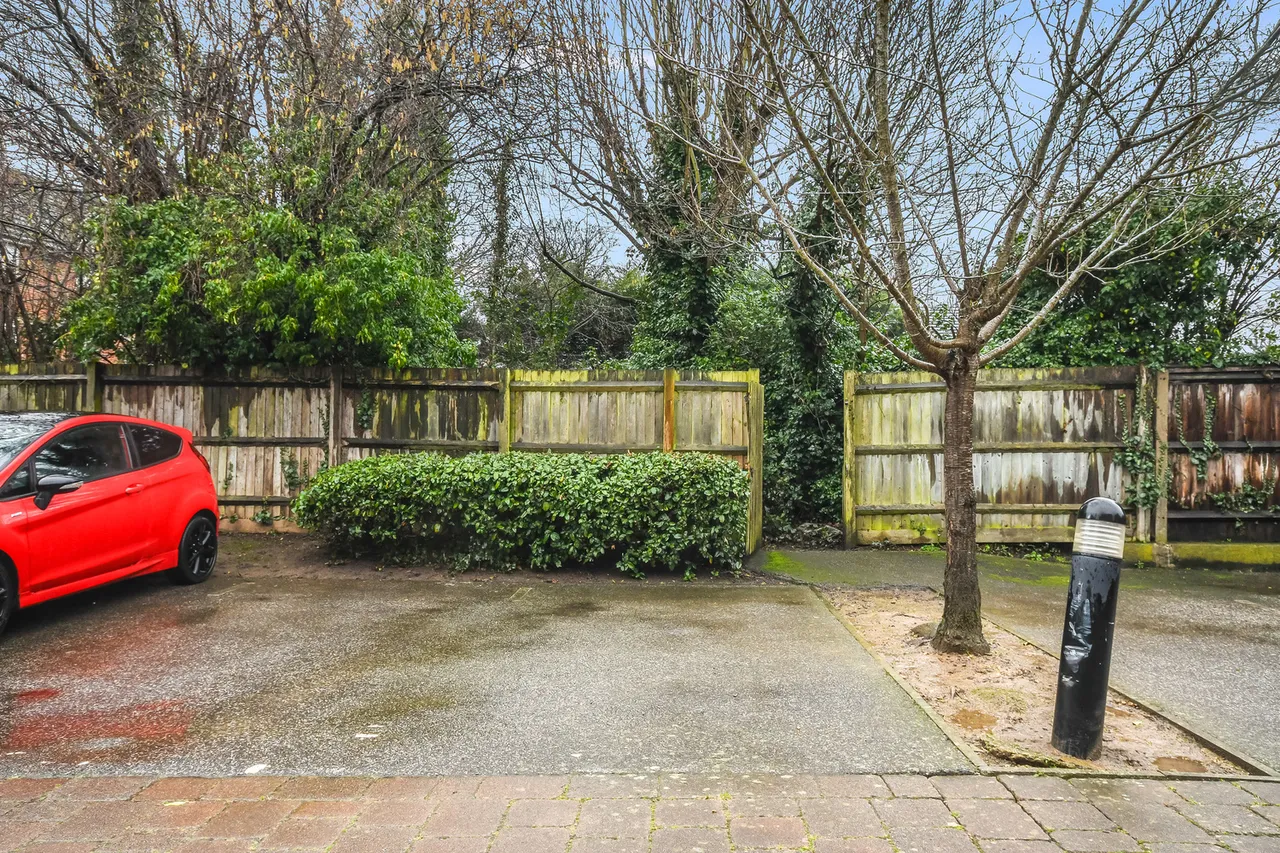 25 Gerard Gardens, Great Baddow, Chelmsford, Essex, CM2 9GD, photo 9