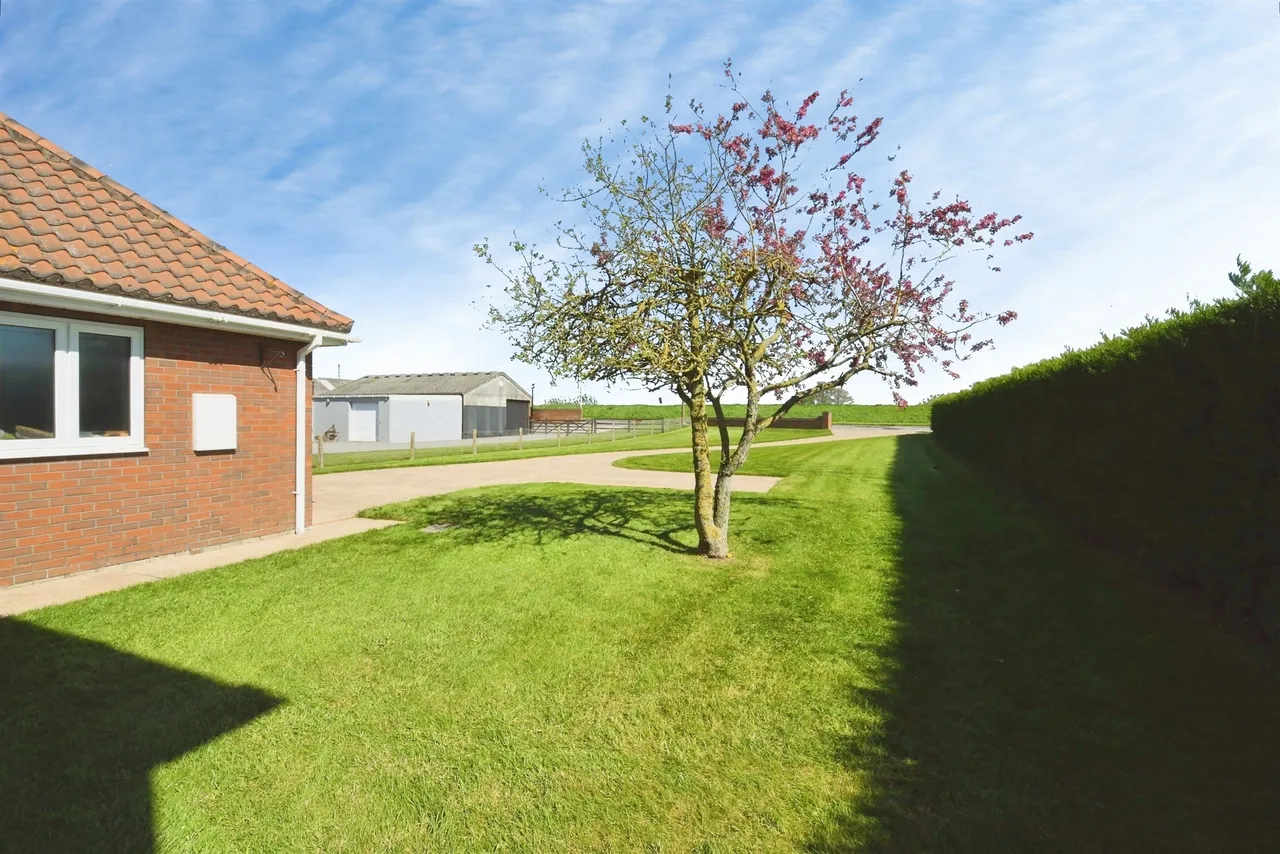 Trentside, Derrythorpe, DN17, photo 5