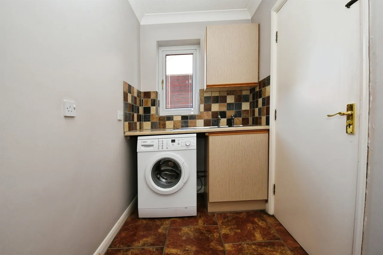 Trentside, Derrythorpe, DN17, photo 13