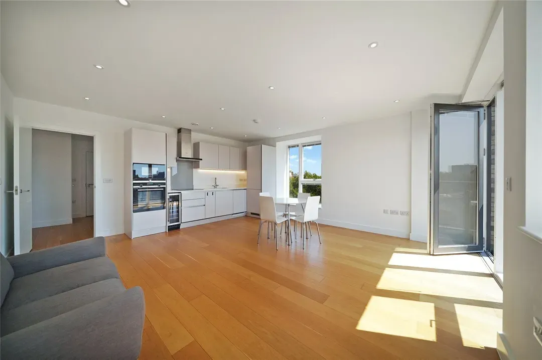 2 bed flat for sale — Tollgate Gardens, Kilburn, London, NW6