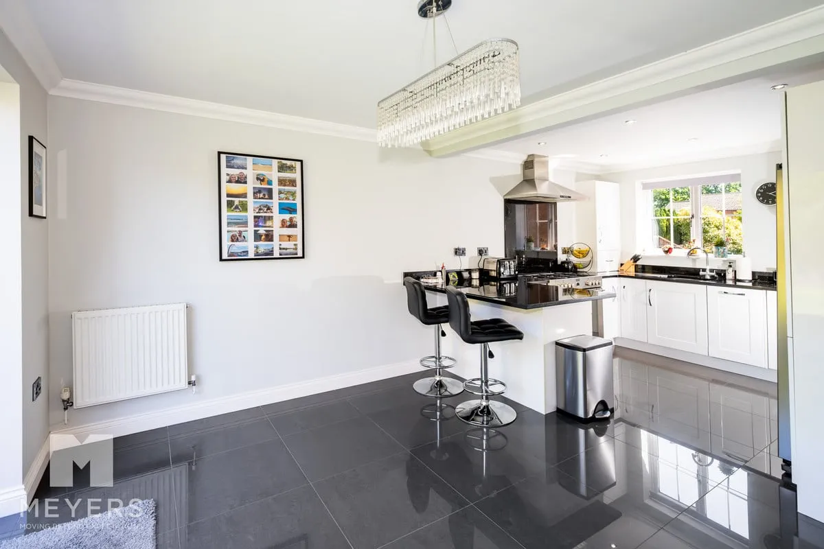 Haywards Farm Close, Verwood, BH31, photo 10