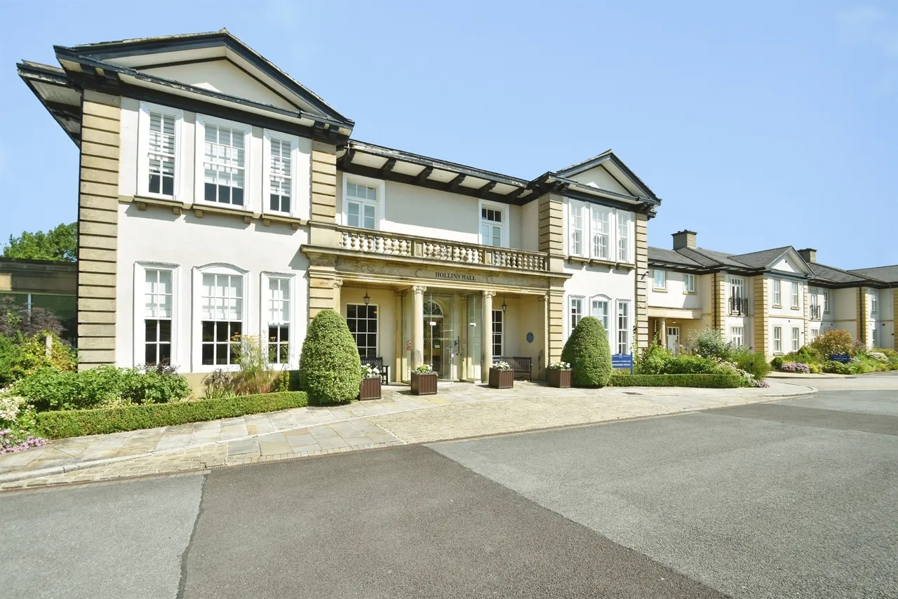 2 bed retirement property for sale — Hollins Hall, Killinghall, Harrogate