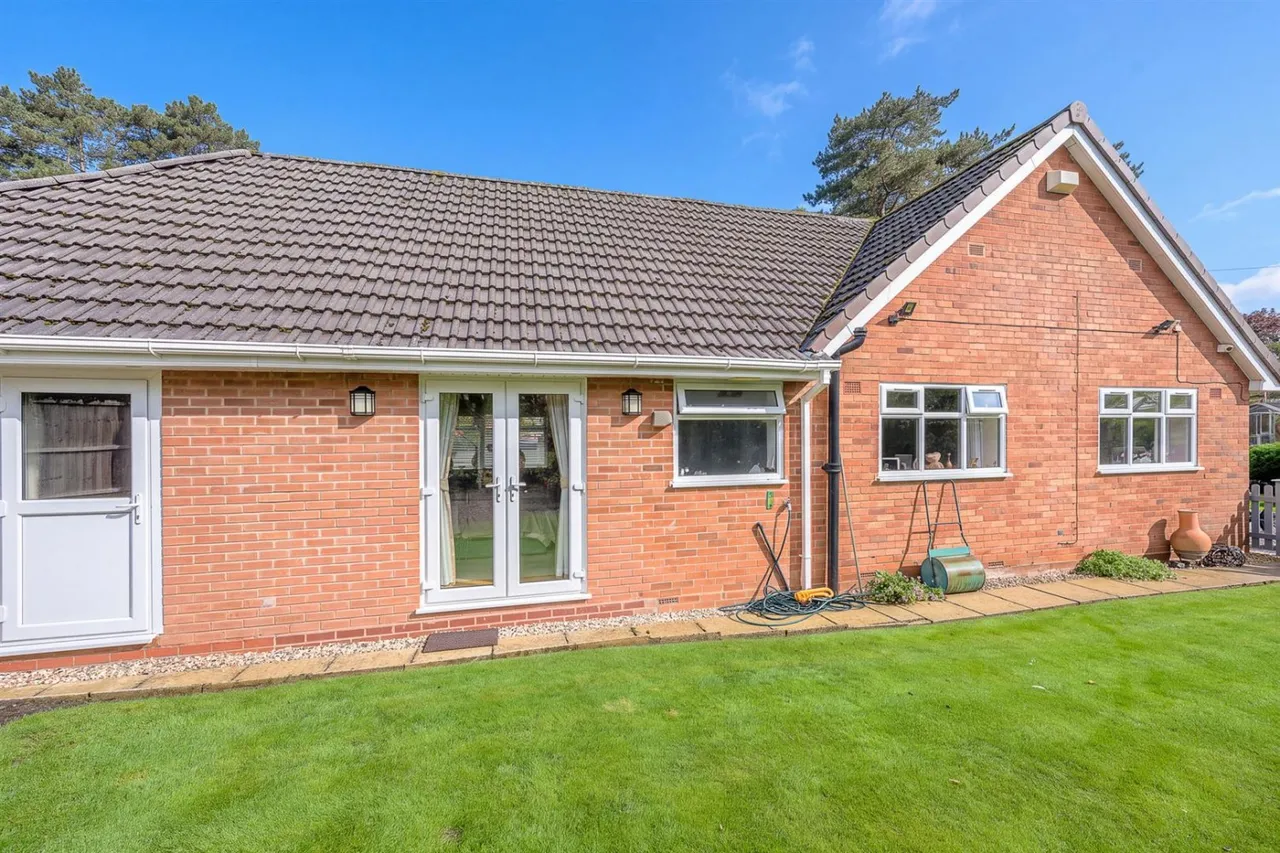 Summercourt Square, Kingswinford, DY6, photo 38