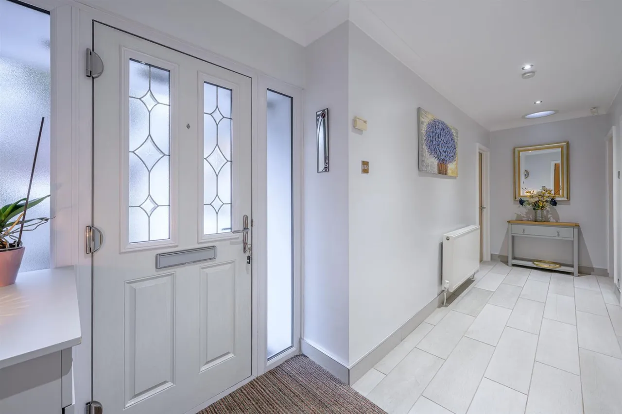 Summercourt Square, Kingswinford, DY6, photo 13