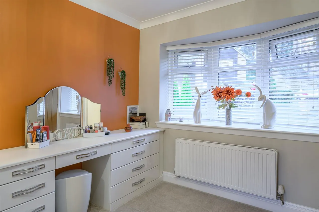 Summercourt Square, Kingswinford, DY6, photo 16