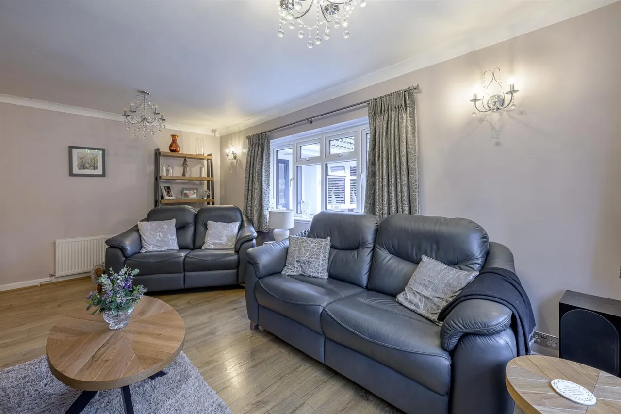 Summercourt Square, Kingswinford, DY6, photo 22