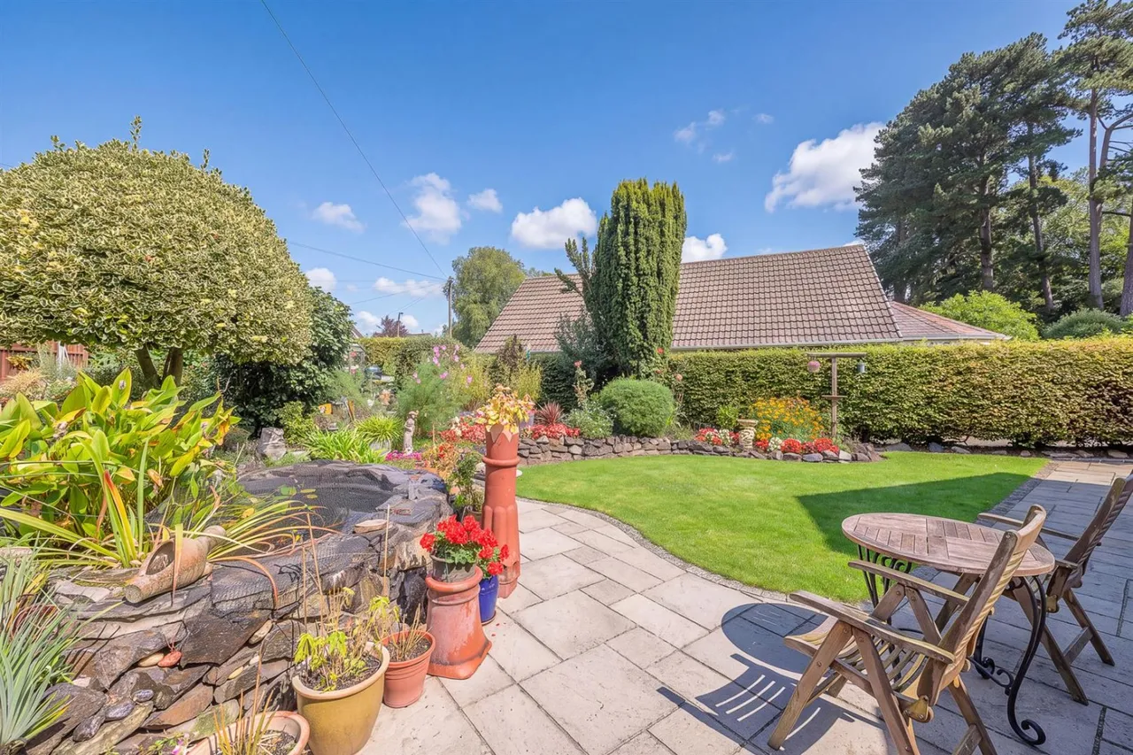 Summercourt Square, Kingswinford, DY6, photo 33