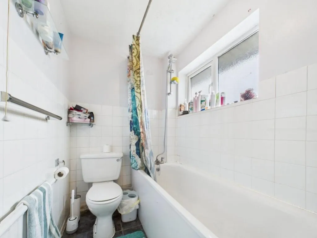 Sharnwood Drive, Calcot, RG31, photo 11