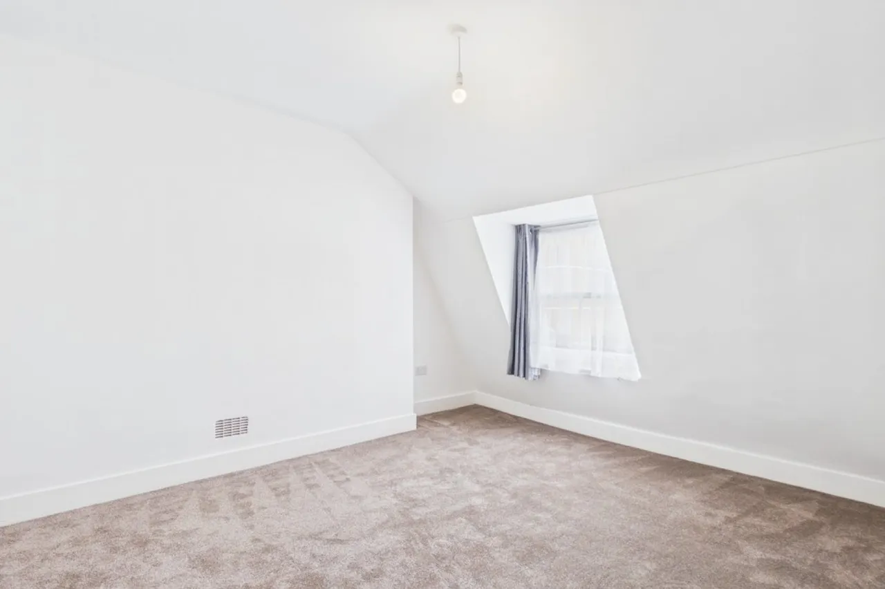 Sandgate Road, Folkestone, photo 5