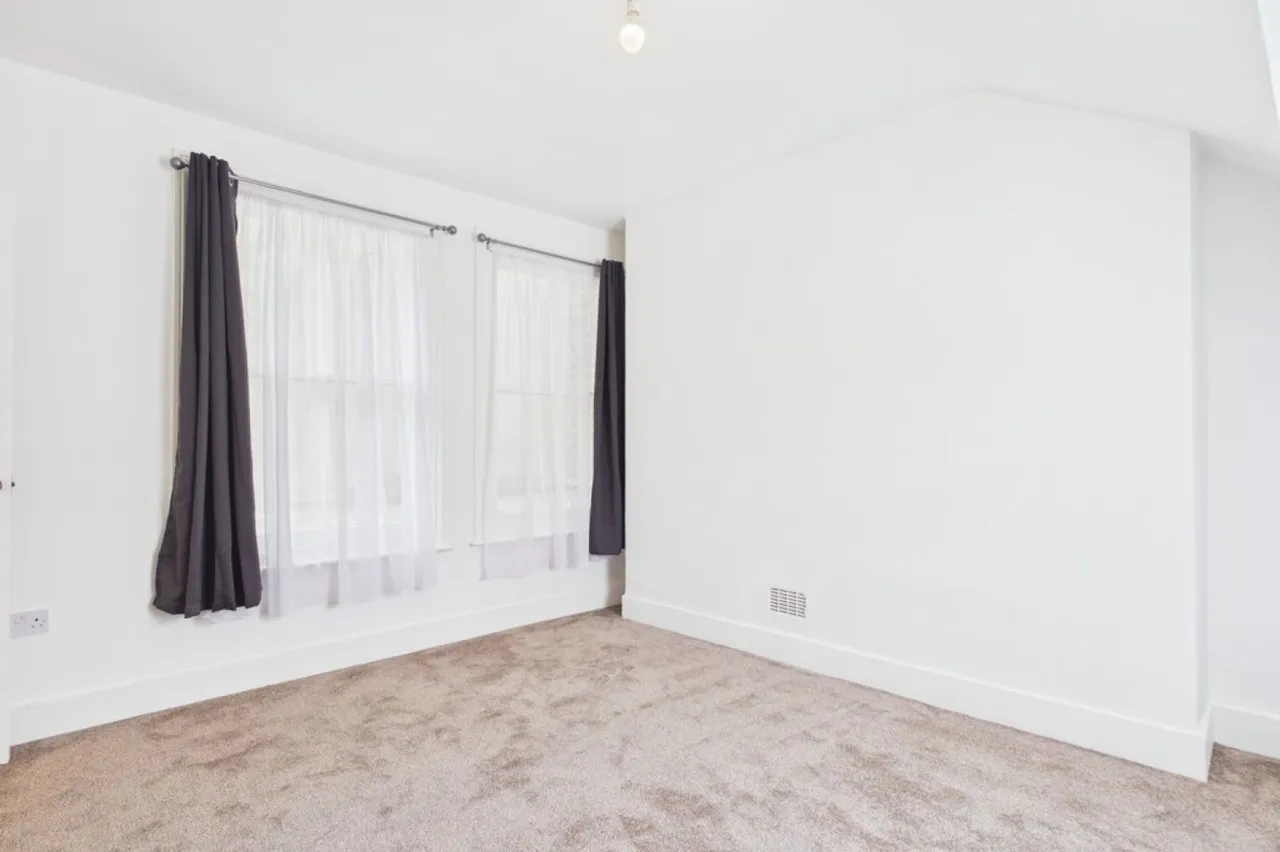 Sandgate Road, Folkestone, photo 6