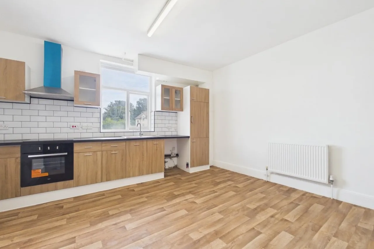 Sandgate Road, Folkestone, photo 10