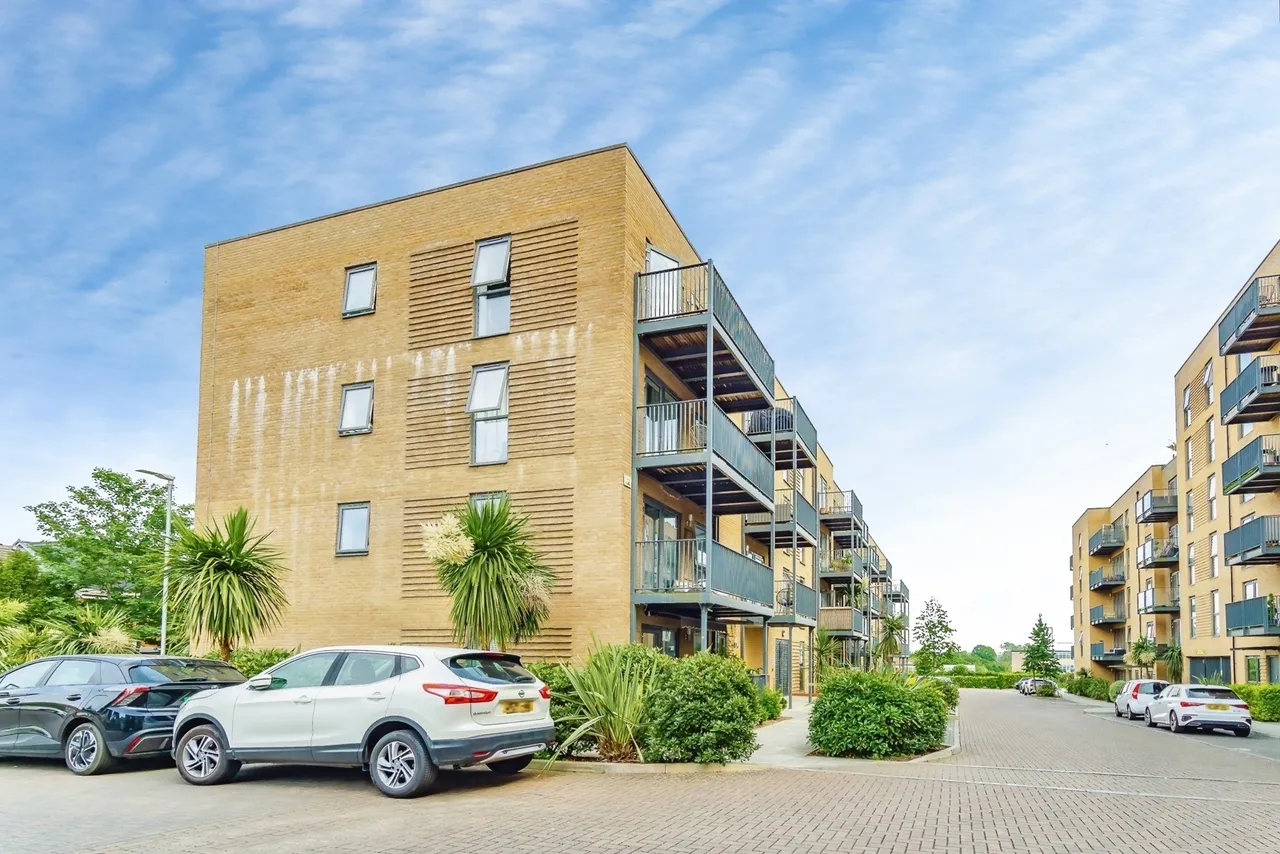 1 bed flat for sale, Apple Yard, London, SE20