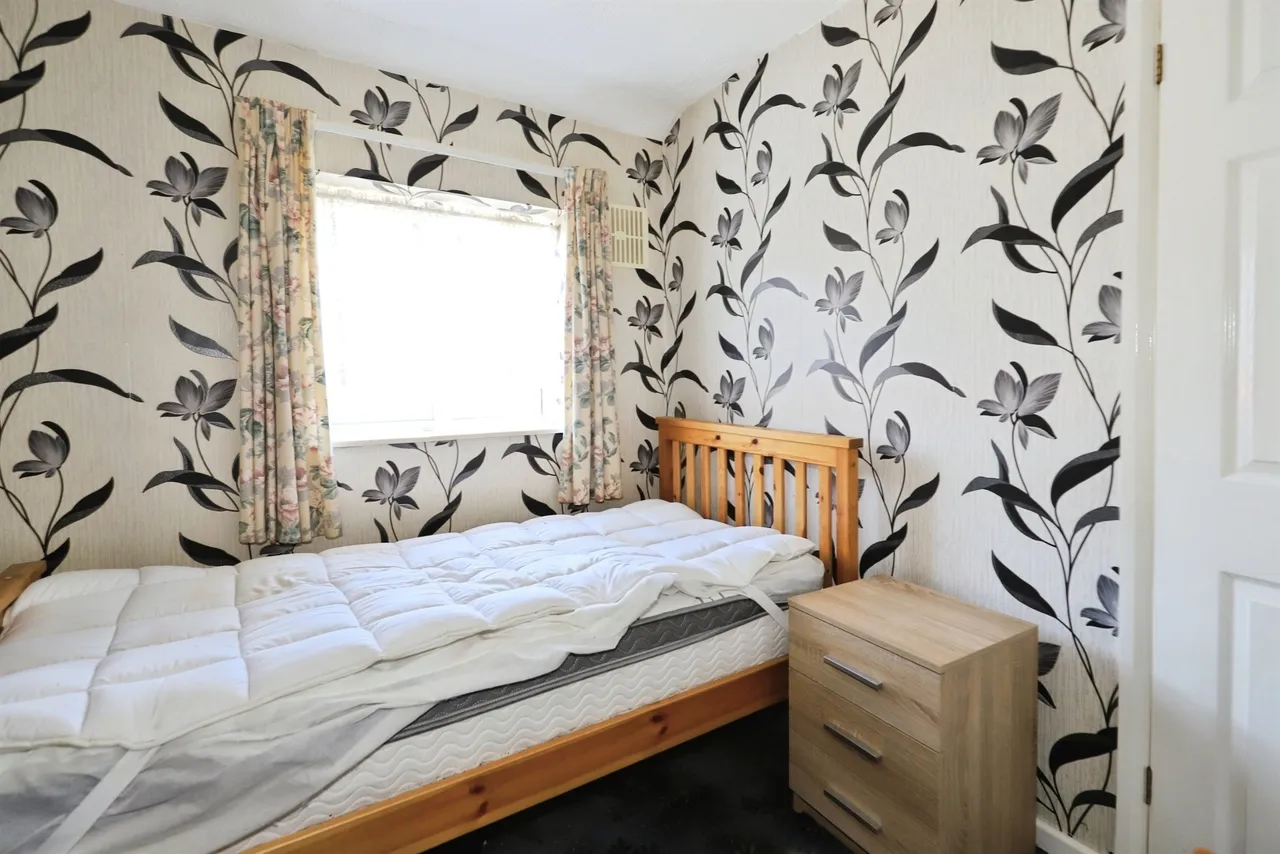Masefield Close, Bilston, WV14, photo 8