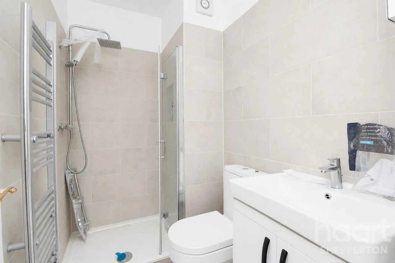 Shepperton, TW16, photo 5