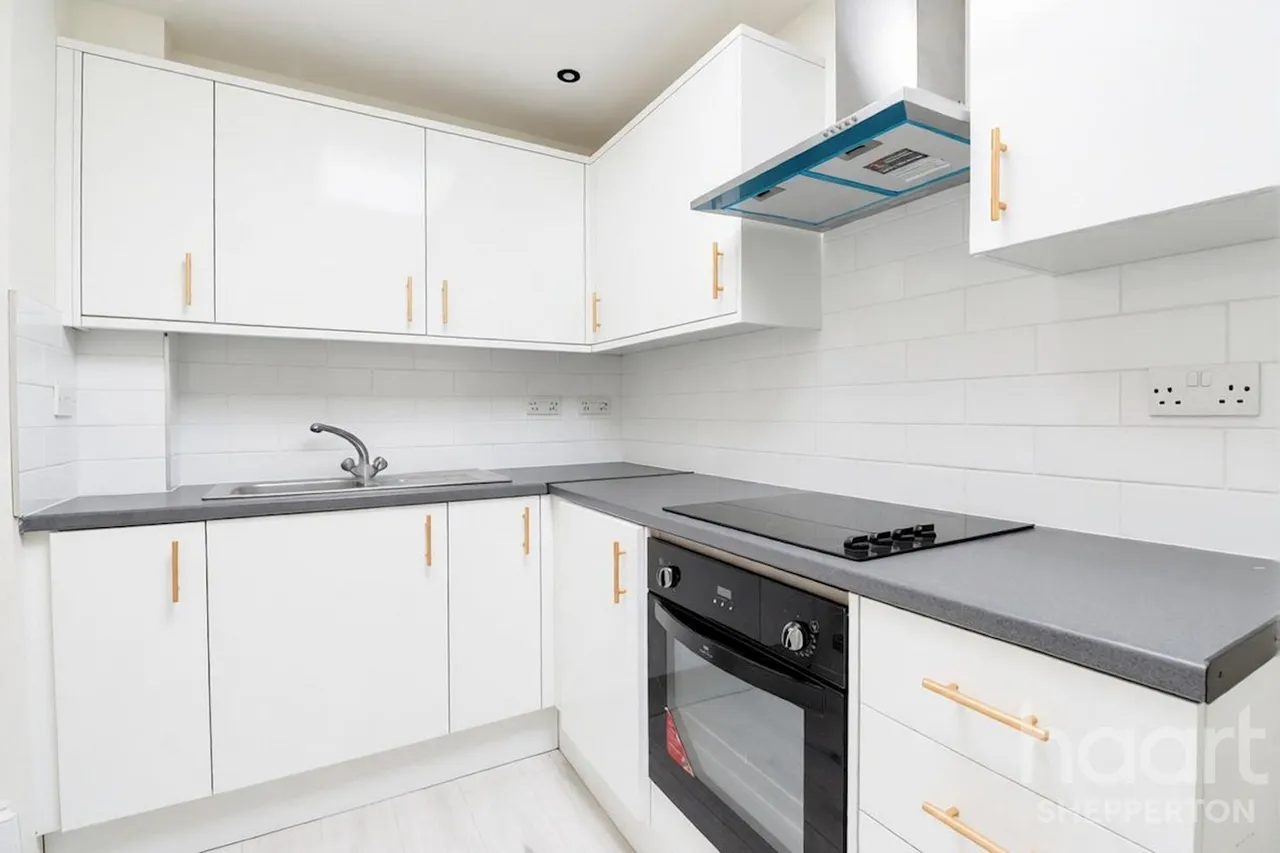 Shepperton, TW16, photo 4