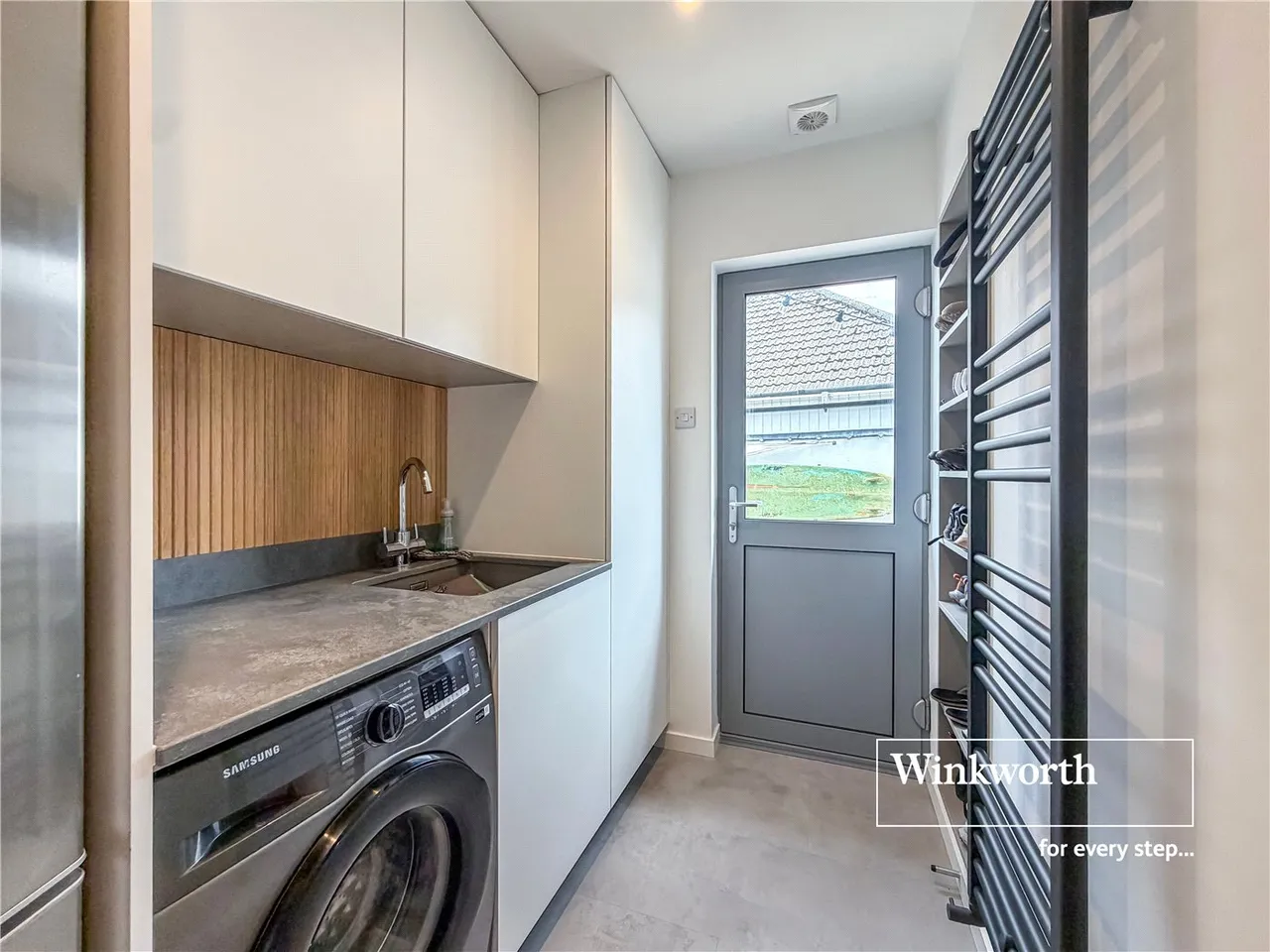 Mags Barrow, West Parley, Ferndown, Dorset, BH22, photo 8