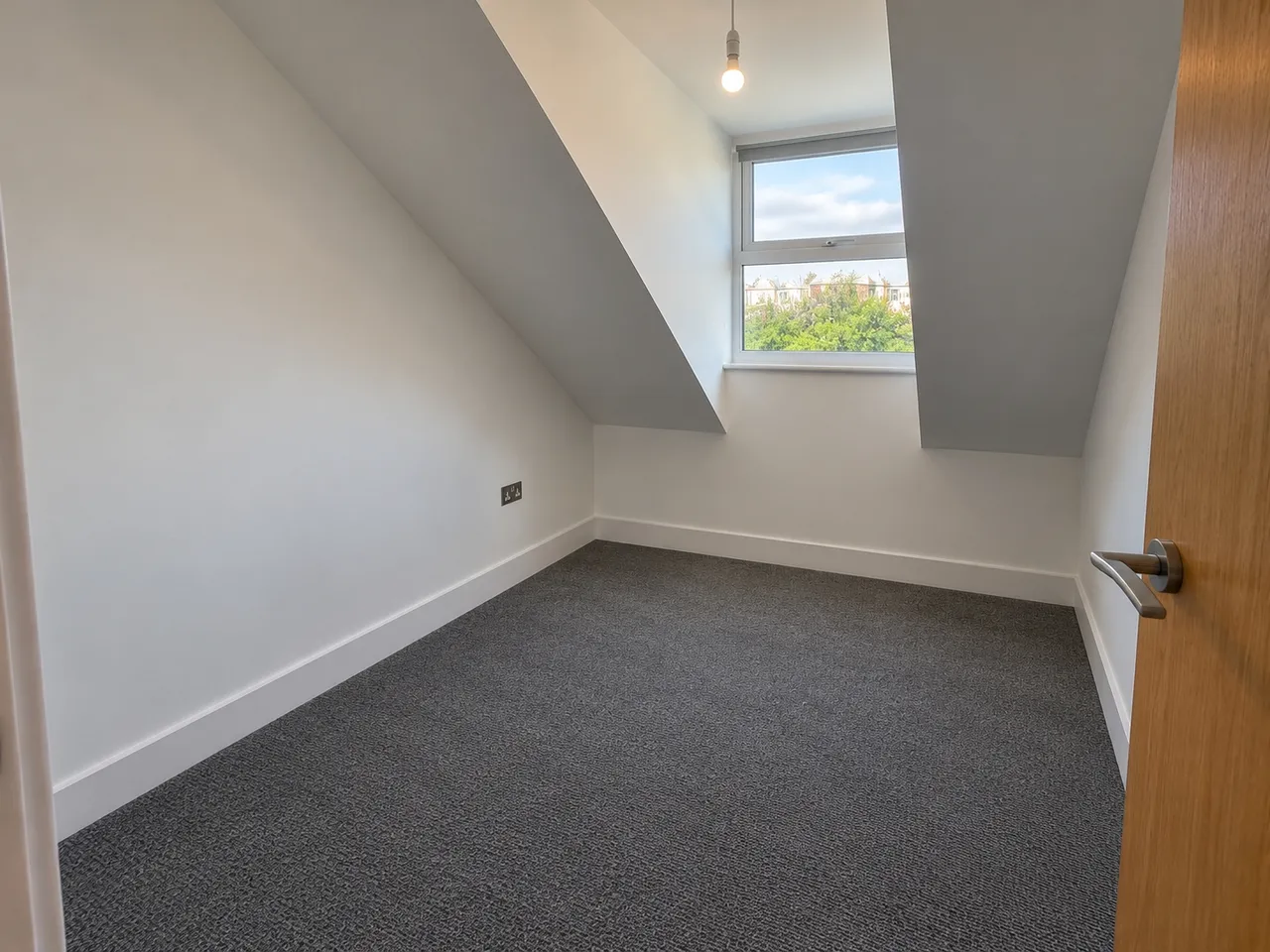 Portsmouth Road, Lee On The Solent, PO13, photo 5