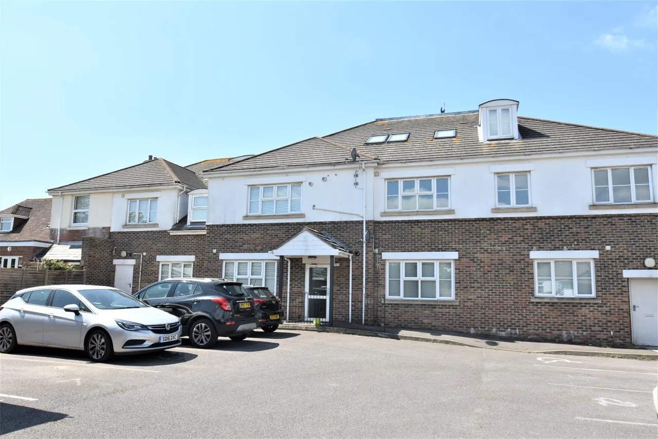 Portsmouth Road, Lee On The Solent, PO13, photo 3