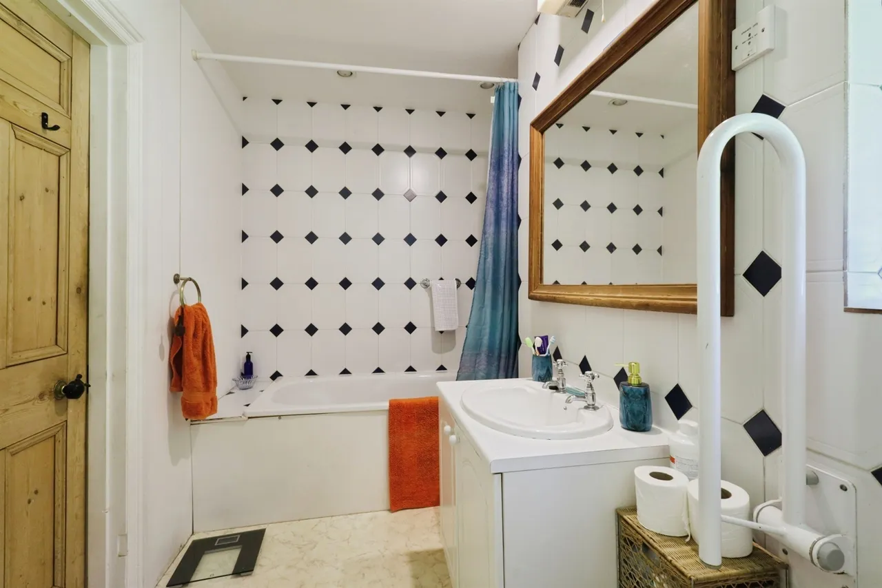Te Whare, Little London, Heathfield, photo 12