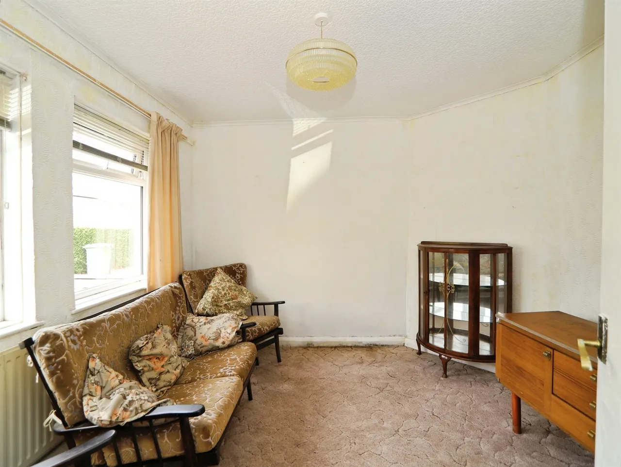 First Avenue, CAERPHILLY, photo 6