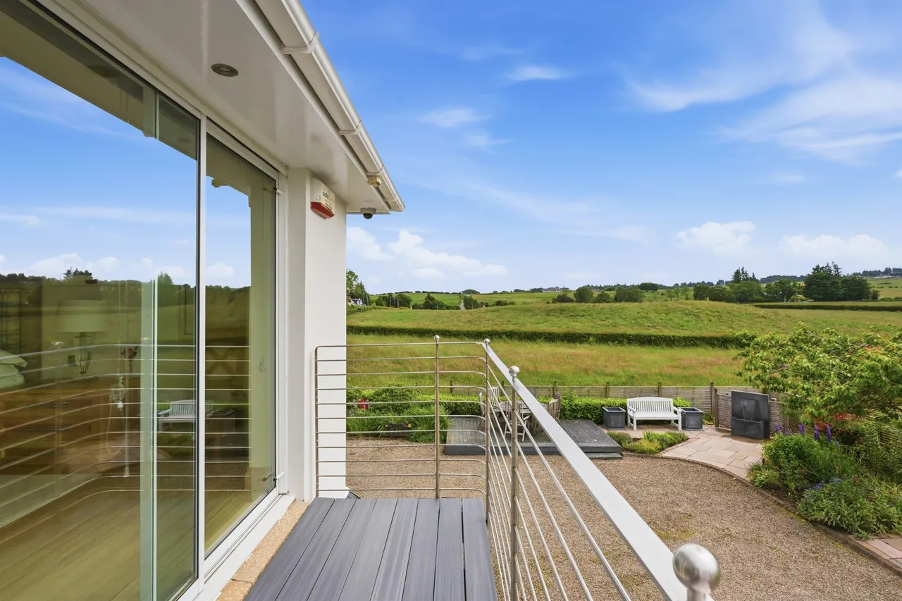 Humbie Road, Newton Mearns, photo 13