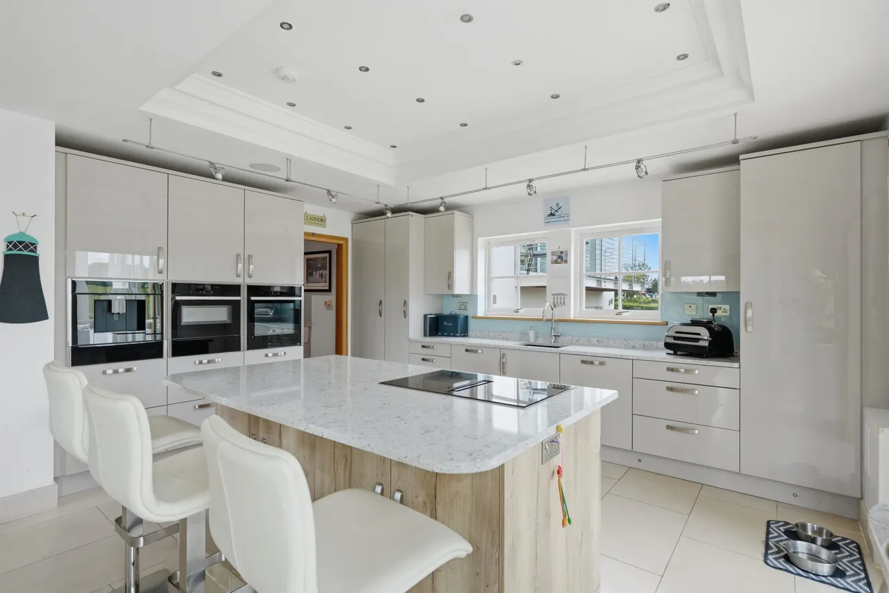Humbie Road, Newton Mearns, photo 4