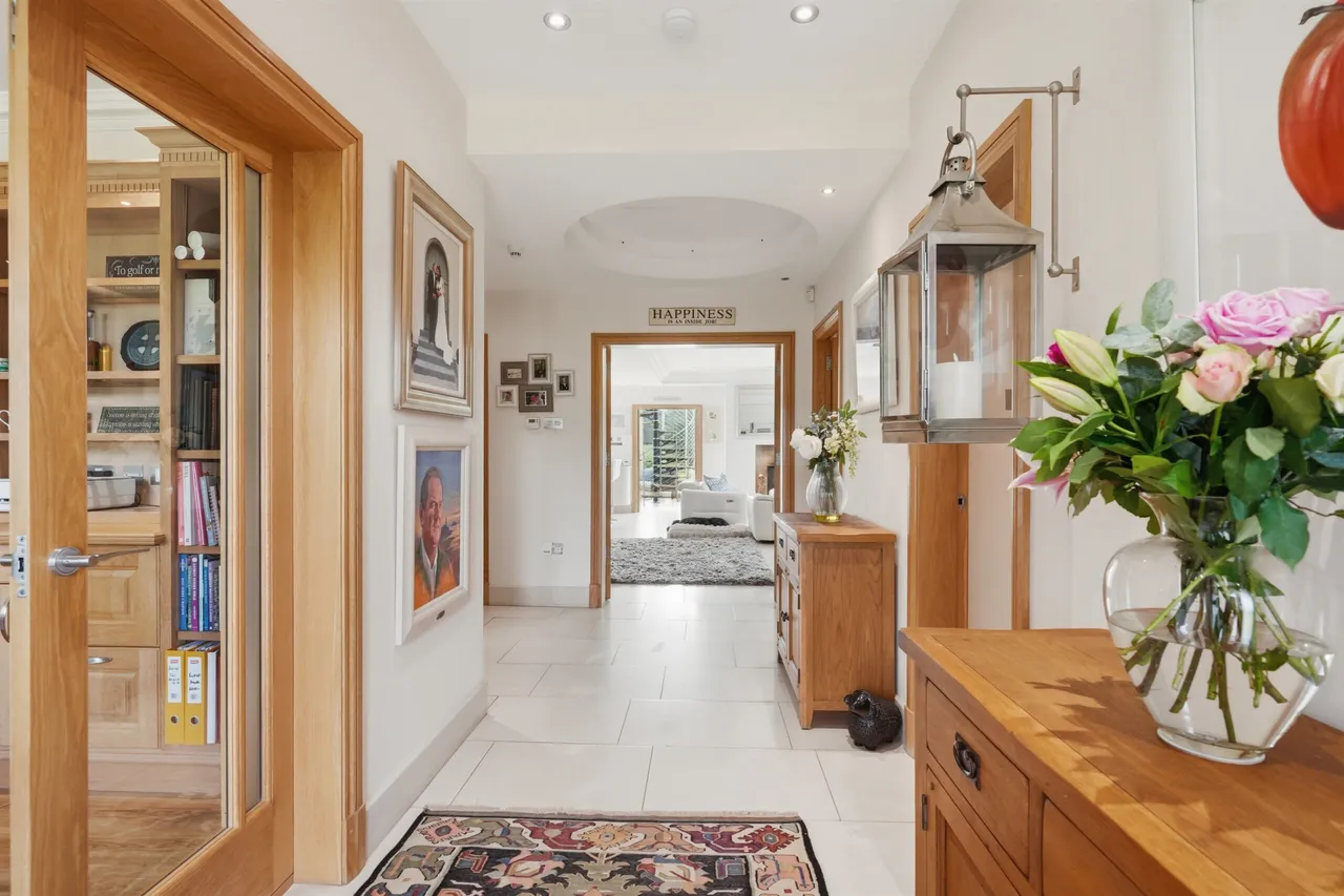 Humbie Road, Newton Mearns, photo 11