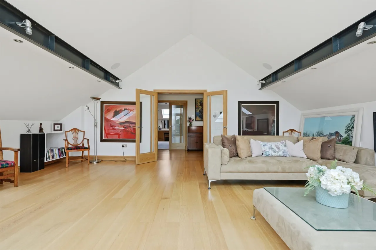 Humbie Road, Newton Mearns, photo 9