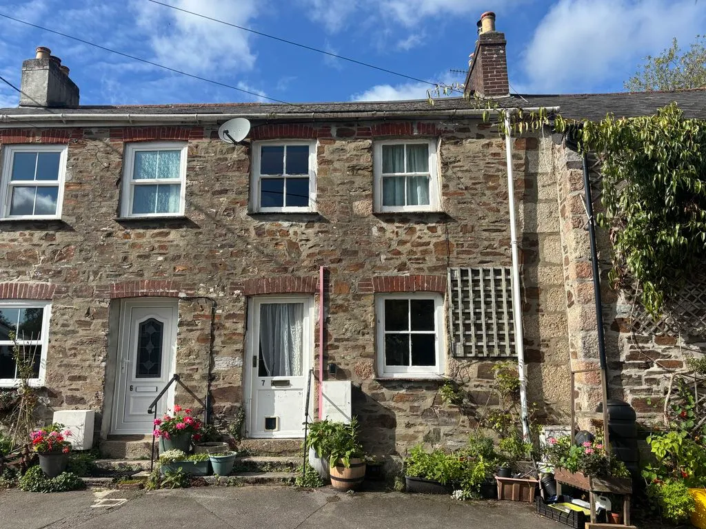 2 bed house for sale, The Moors, Lostwithiel, PL22