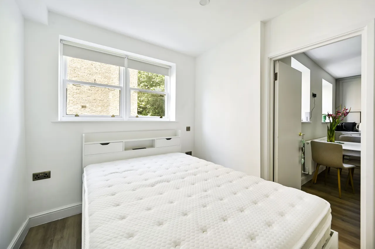 Flat 19, 15 Nevern Road, London, photo 4