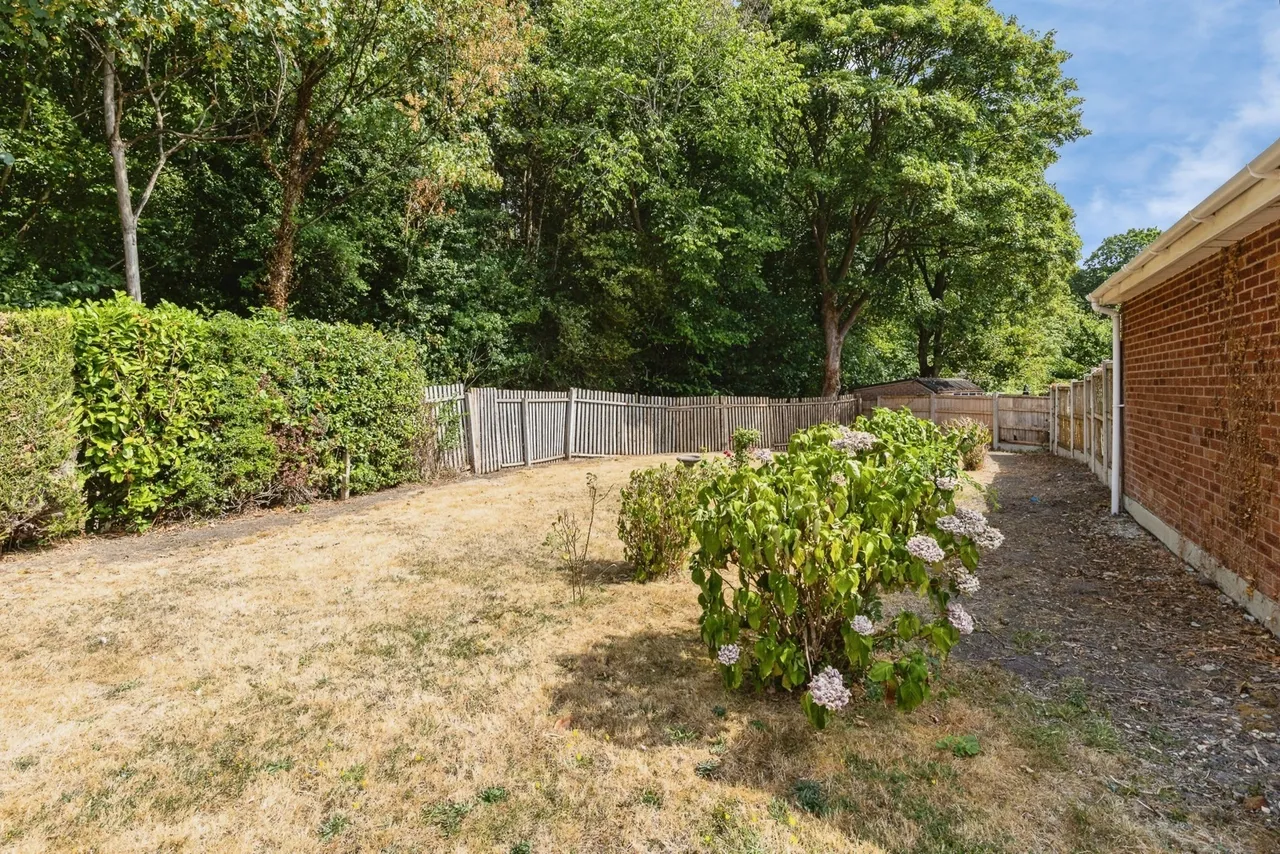 Pont Yr Afon, Pen-y-Cae, LL14, photo 18
