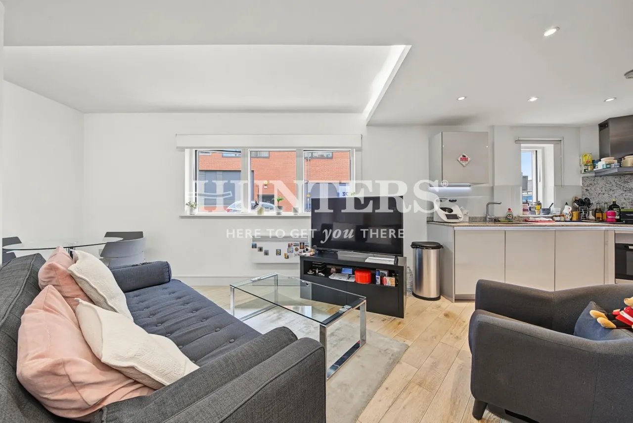Ostro House, Finchley Road, London, NW2, photo 6