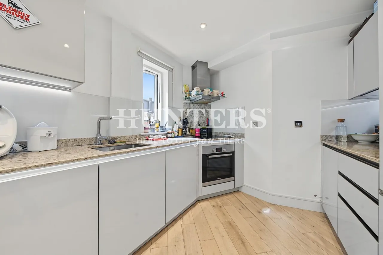 Ostro House, Finchley Road, London, NW2, photo 4