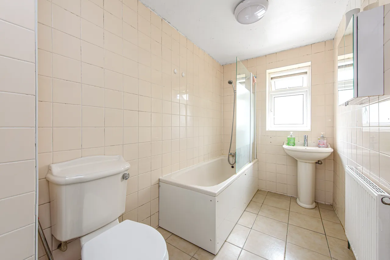 17 Linden Close, Avenue Road, London, photo 2