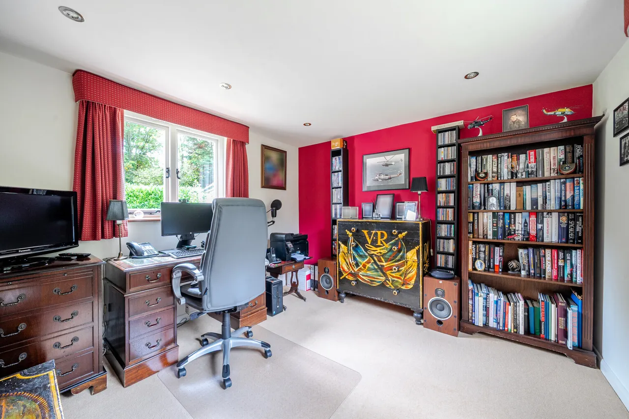 Heath Lane, Crondall, Farnham, GU10, photo 9