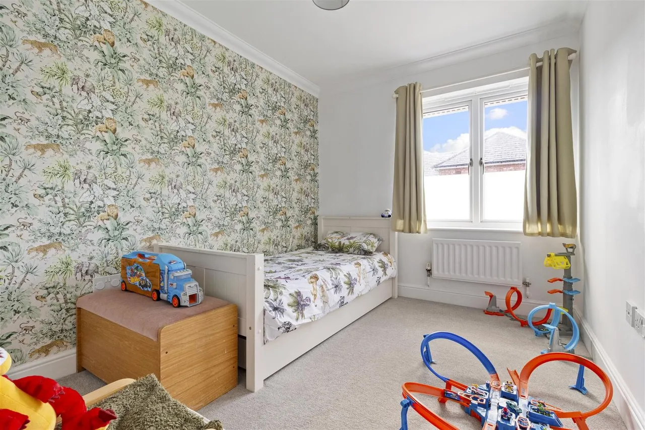 Grand Avenue, Worthing, photo 11