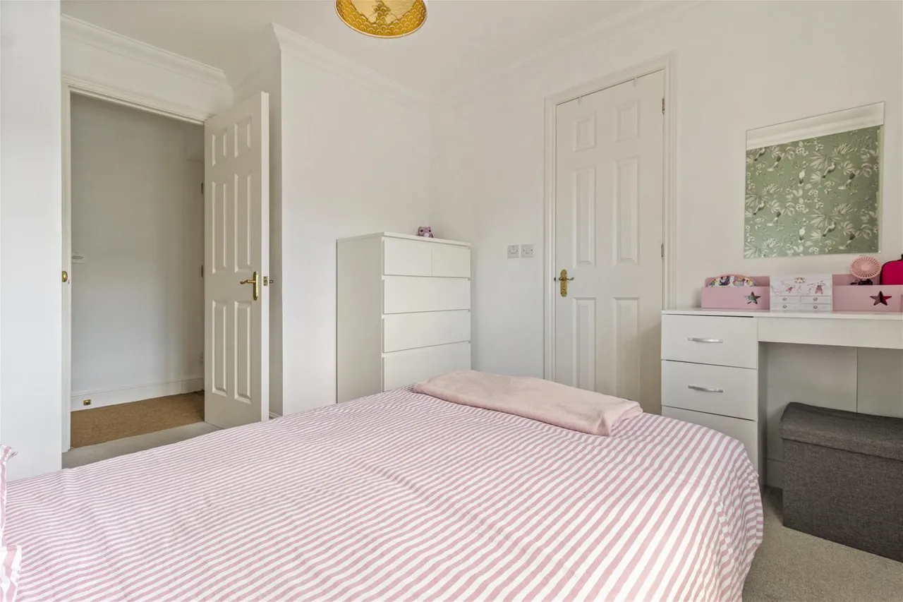 Grand Avenue, Worthing, photo 9